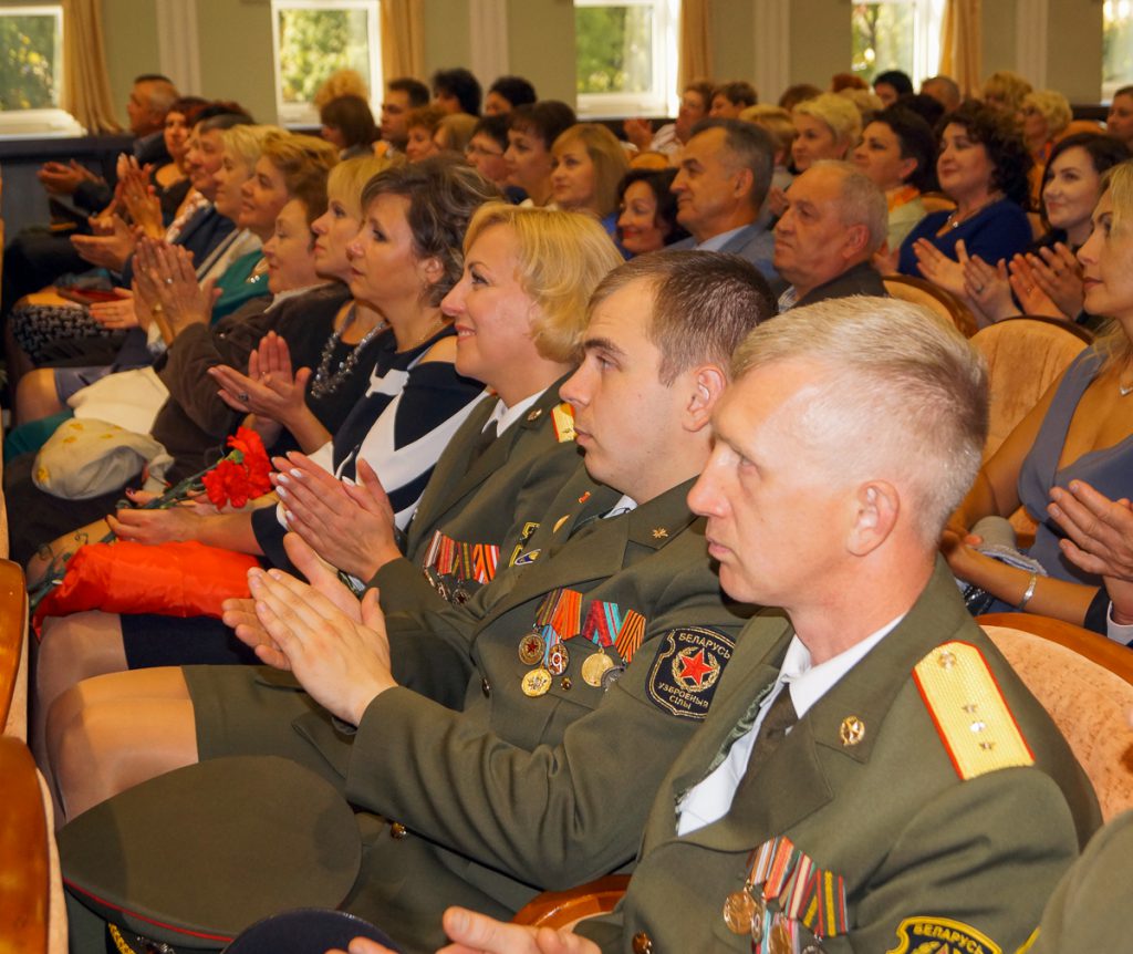 ГРОДНО. ВОЕННЫЙ ГОСПИТАЛЬ -80 лет. С праздником, люди в белых халатах! |  ВЕТЕРАНЫ ГРОДНЕНЩИНЫ